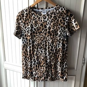 PINK Victoria's Secret Tops - Pink Victoria’s Secret Cheetah Print TShirt M PINK Victoria's Secret Tops - Pink Victoria’s Secret Cheetah Print TShirt M